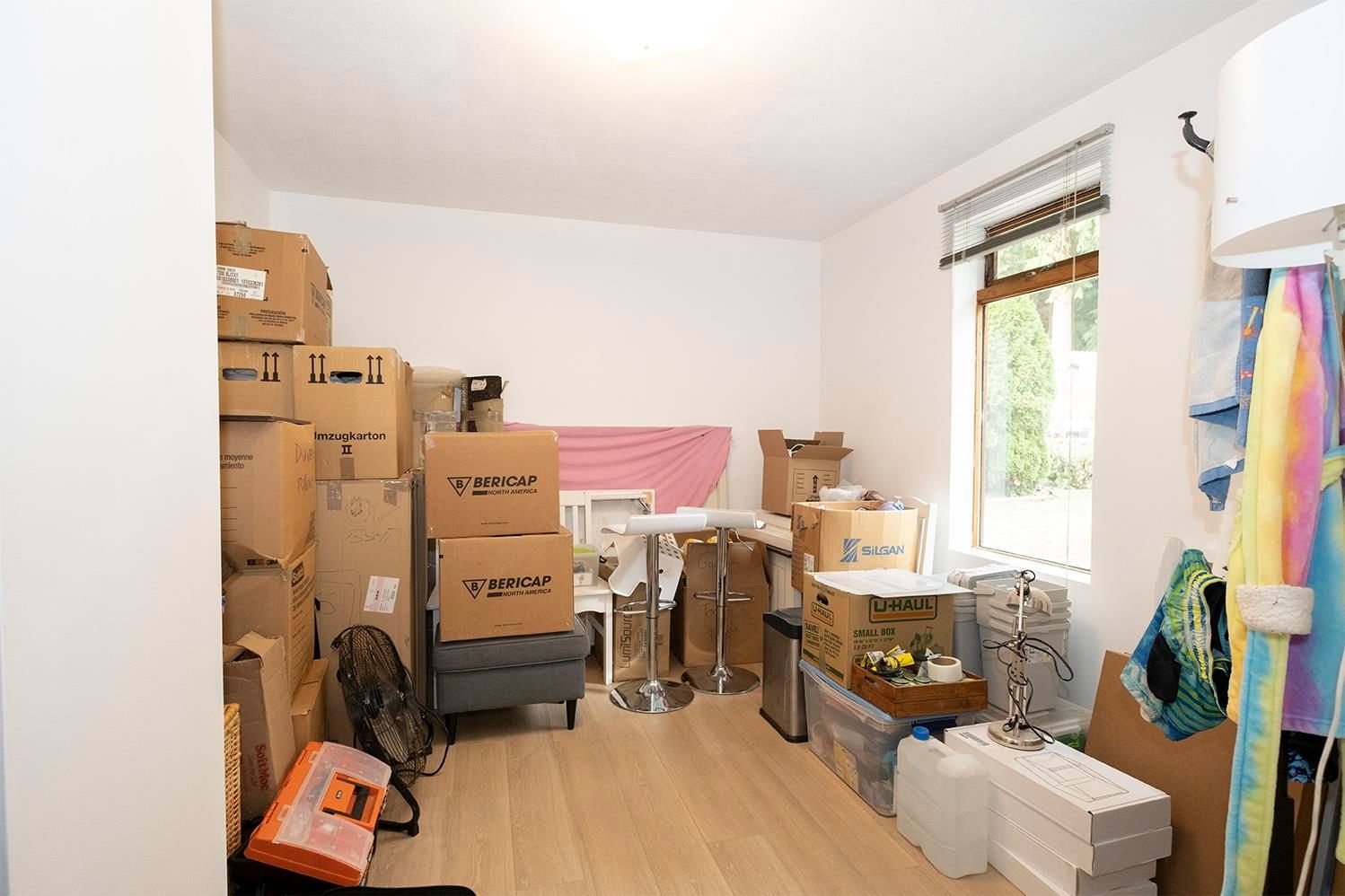 Listing Image 18