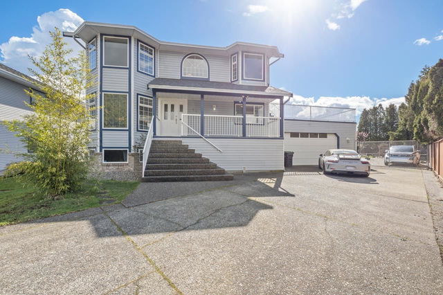 1202 Dewar Way