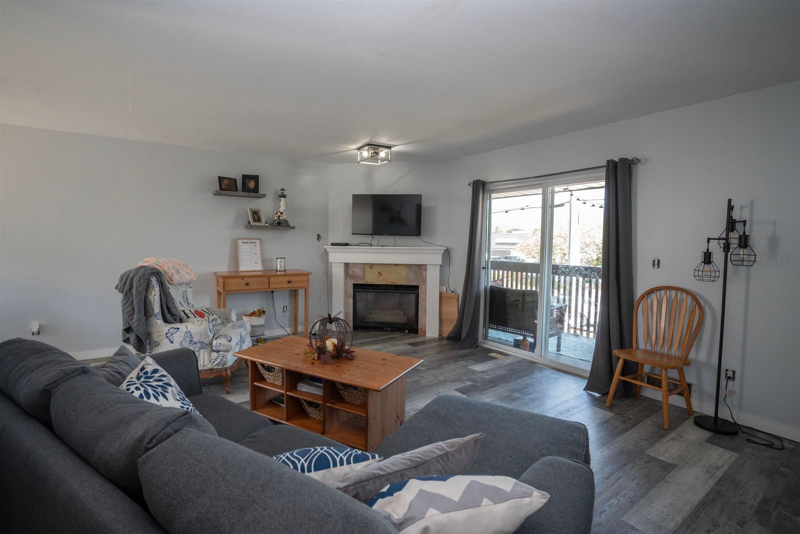 Listing Image 12