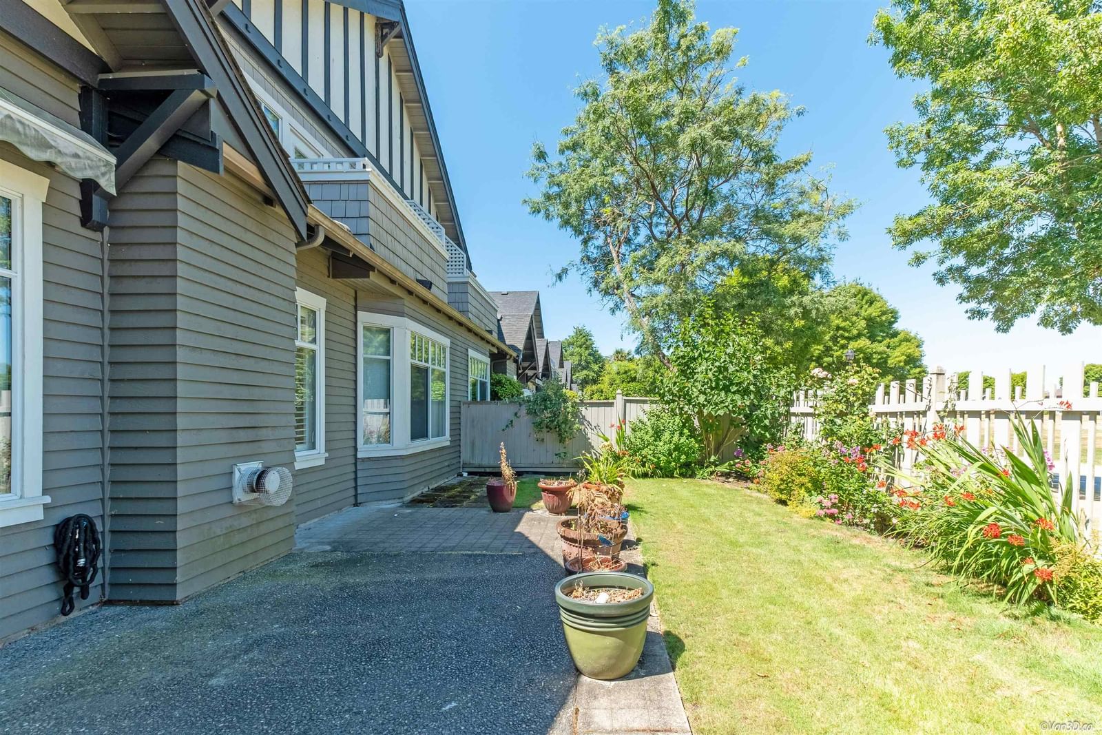 Listing Image 17