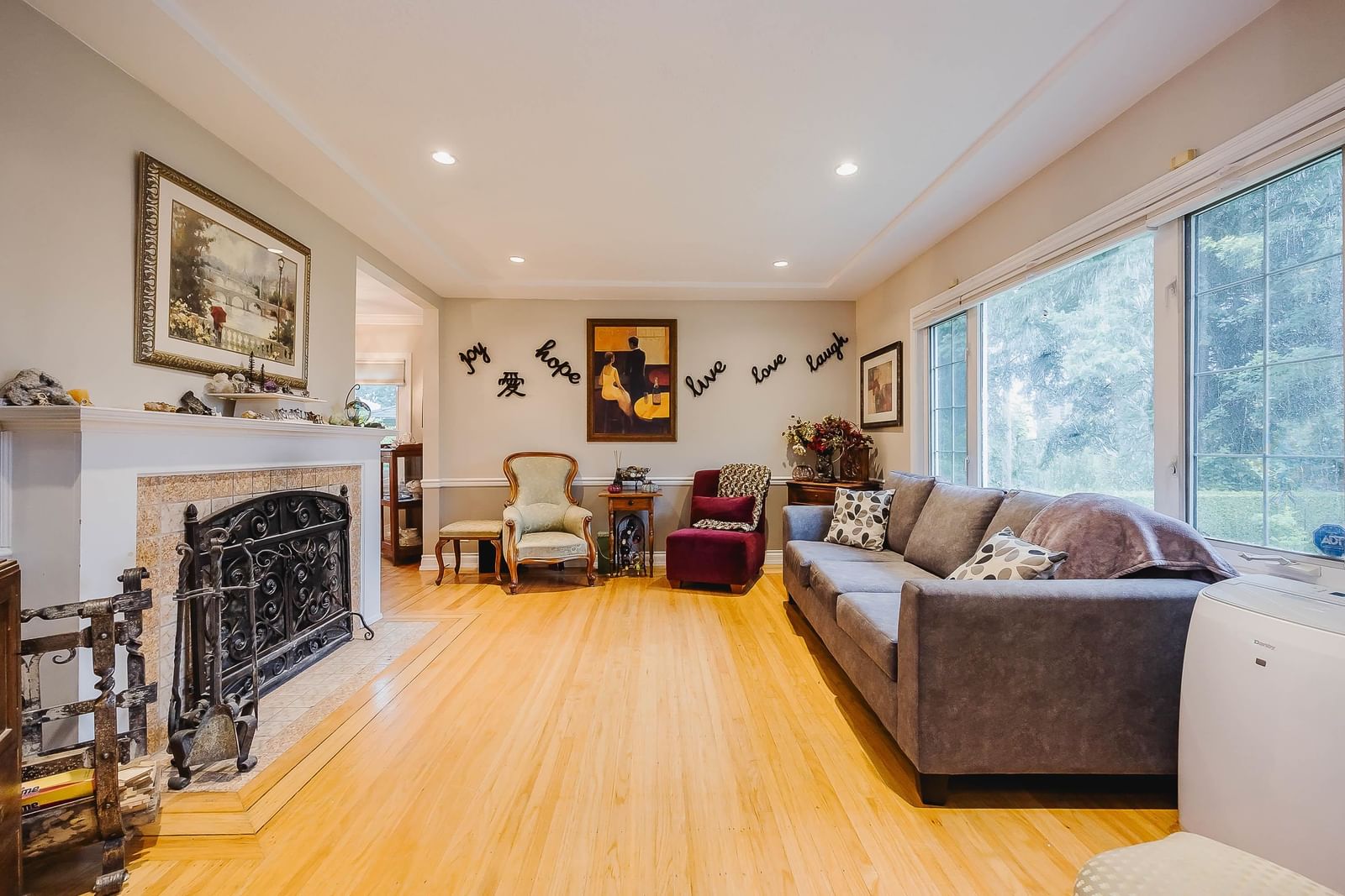 Listing Image 14