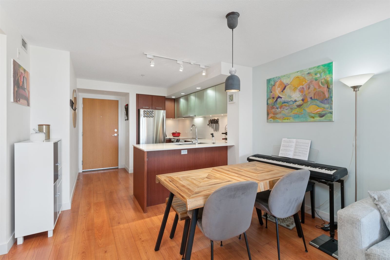Listing Image 15