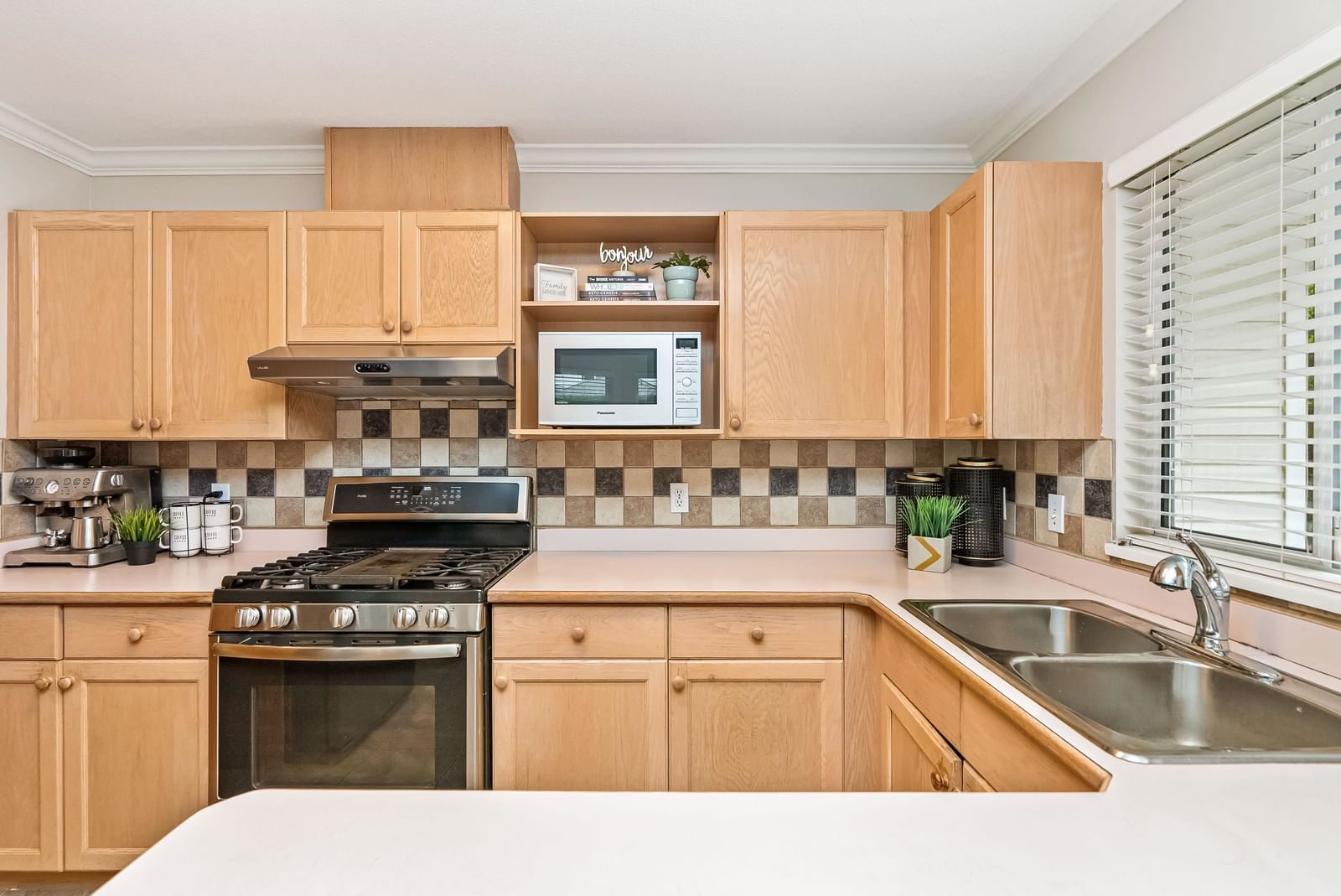 Listing Image 13