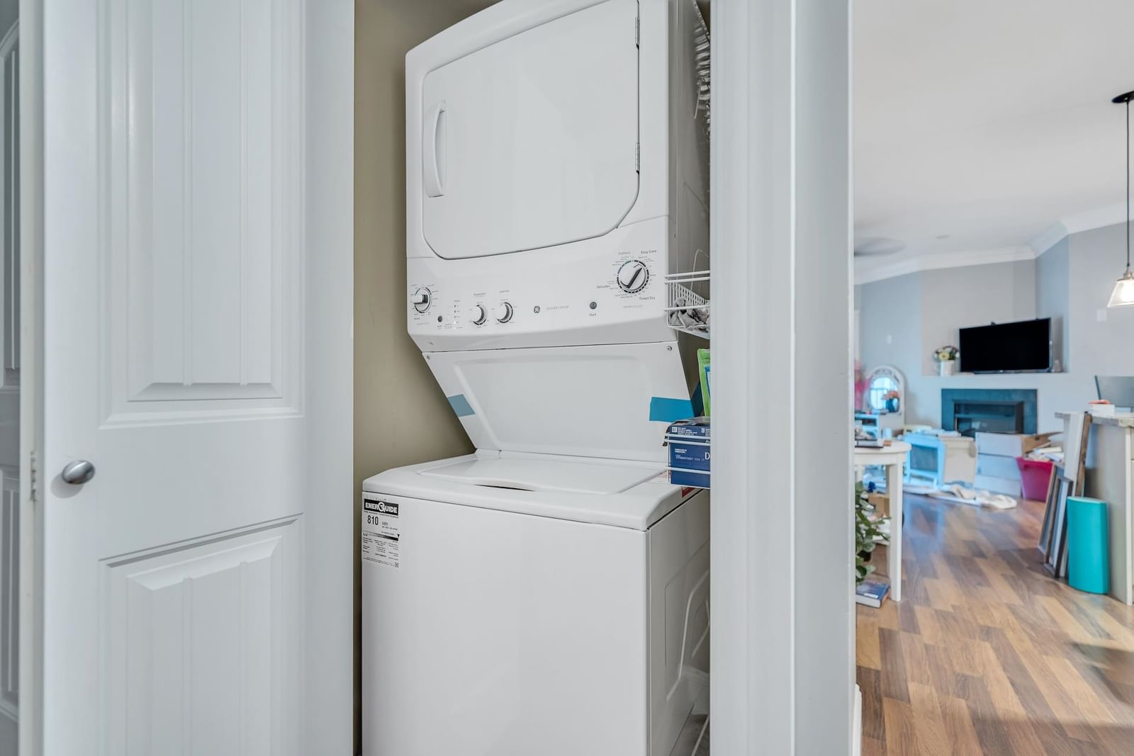 Listing Image 12