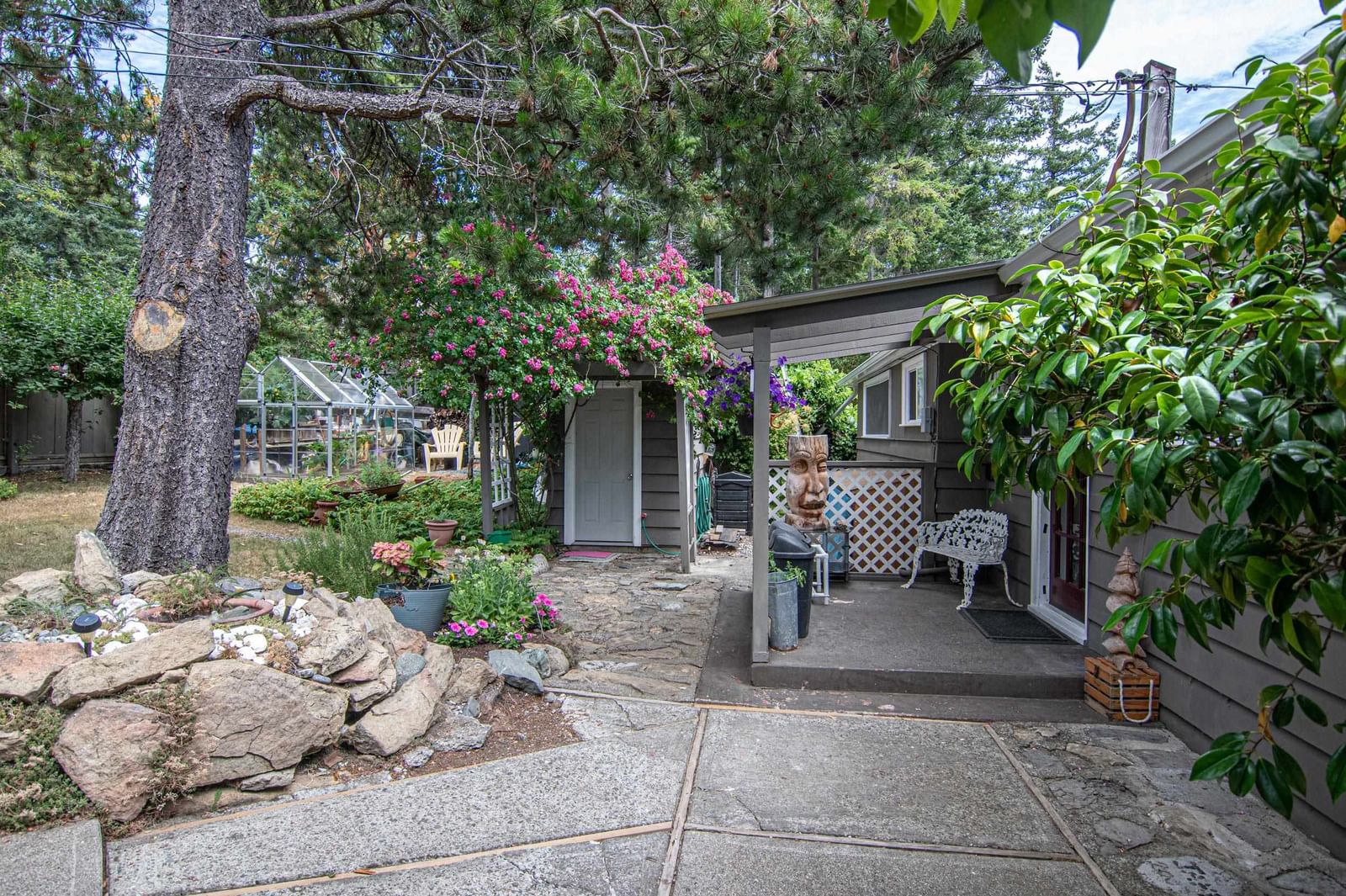 Listing Image 9