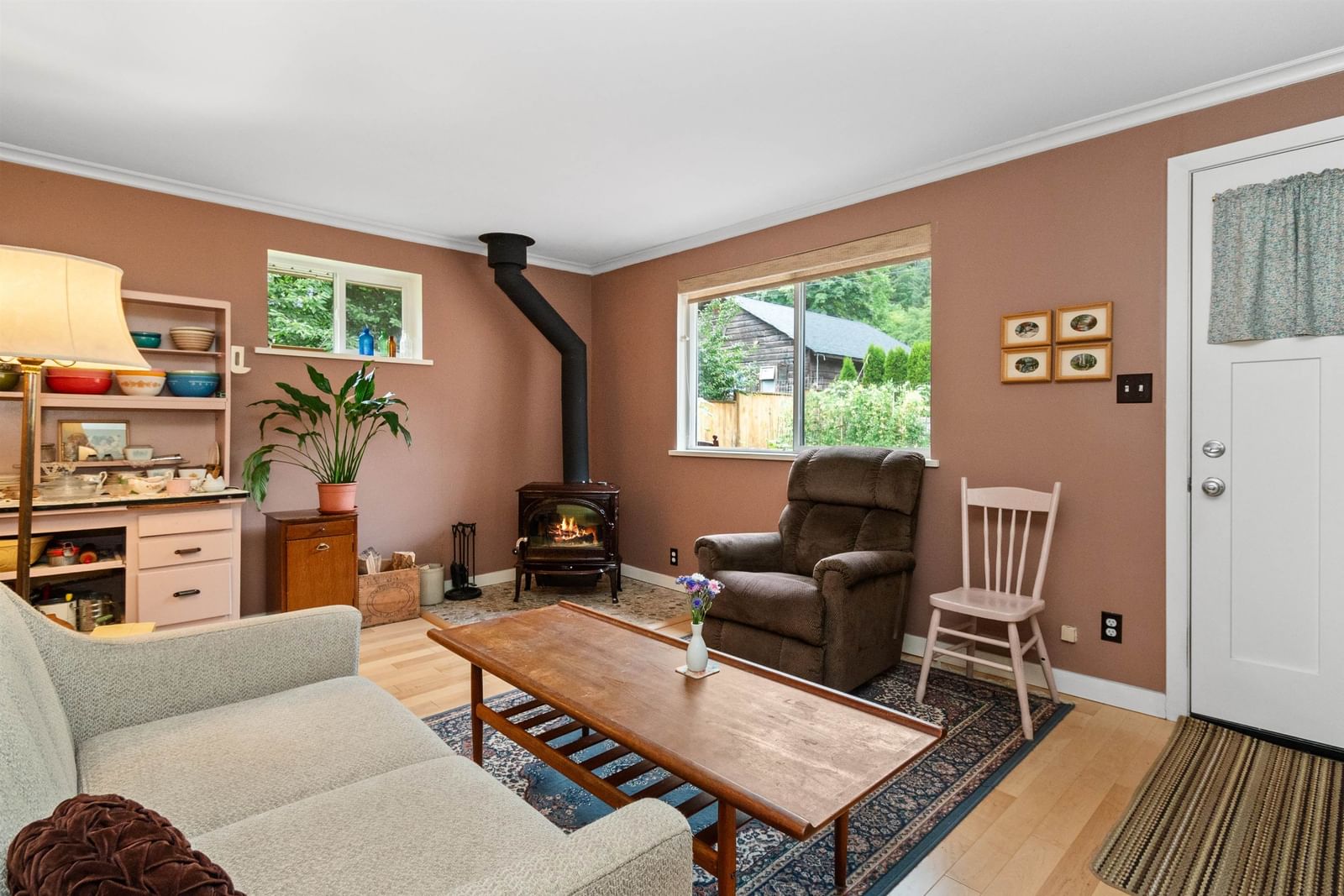 Listing Image 3