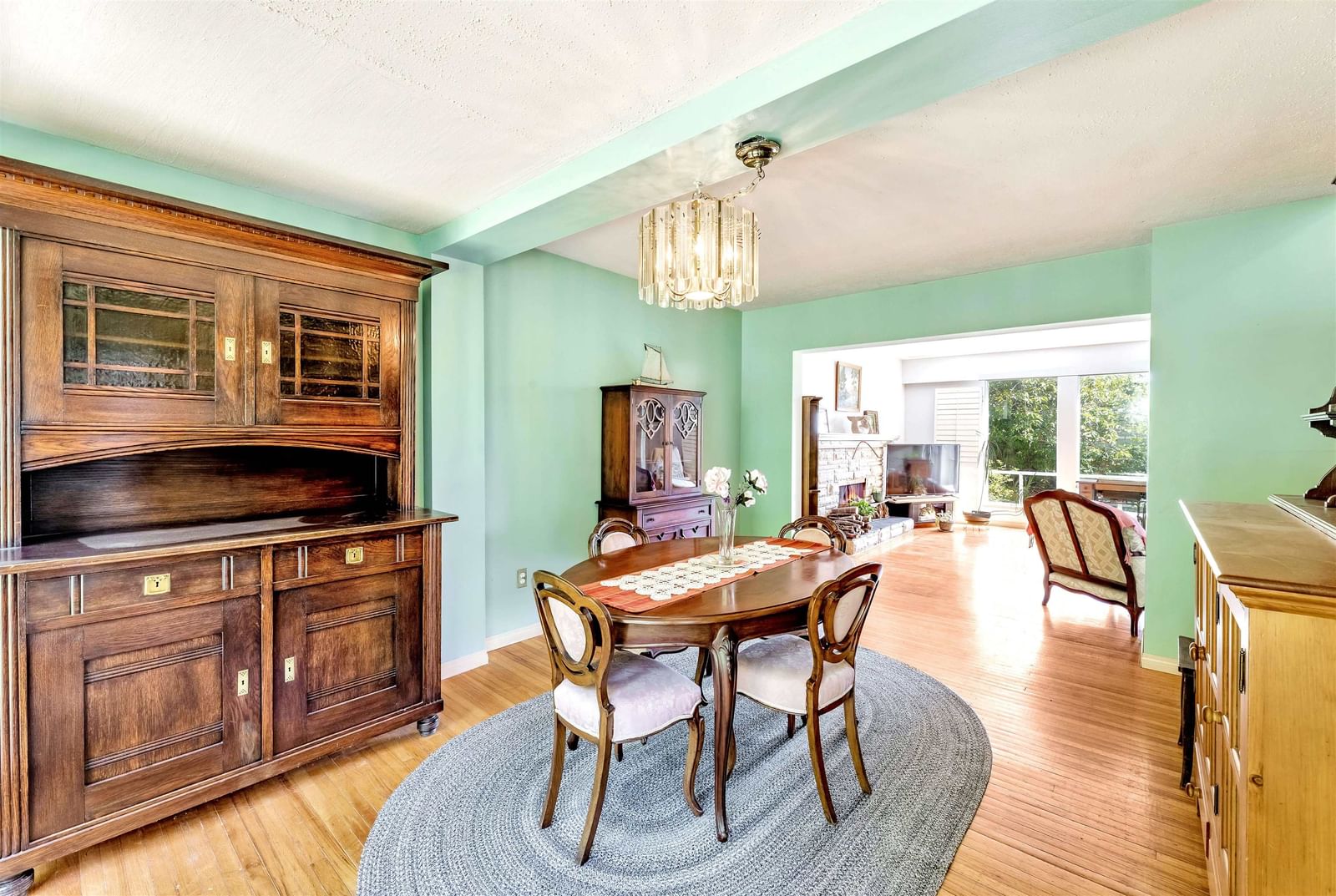Listing Image 10