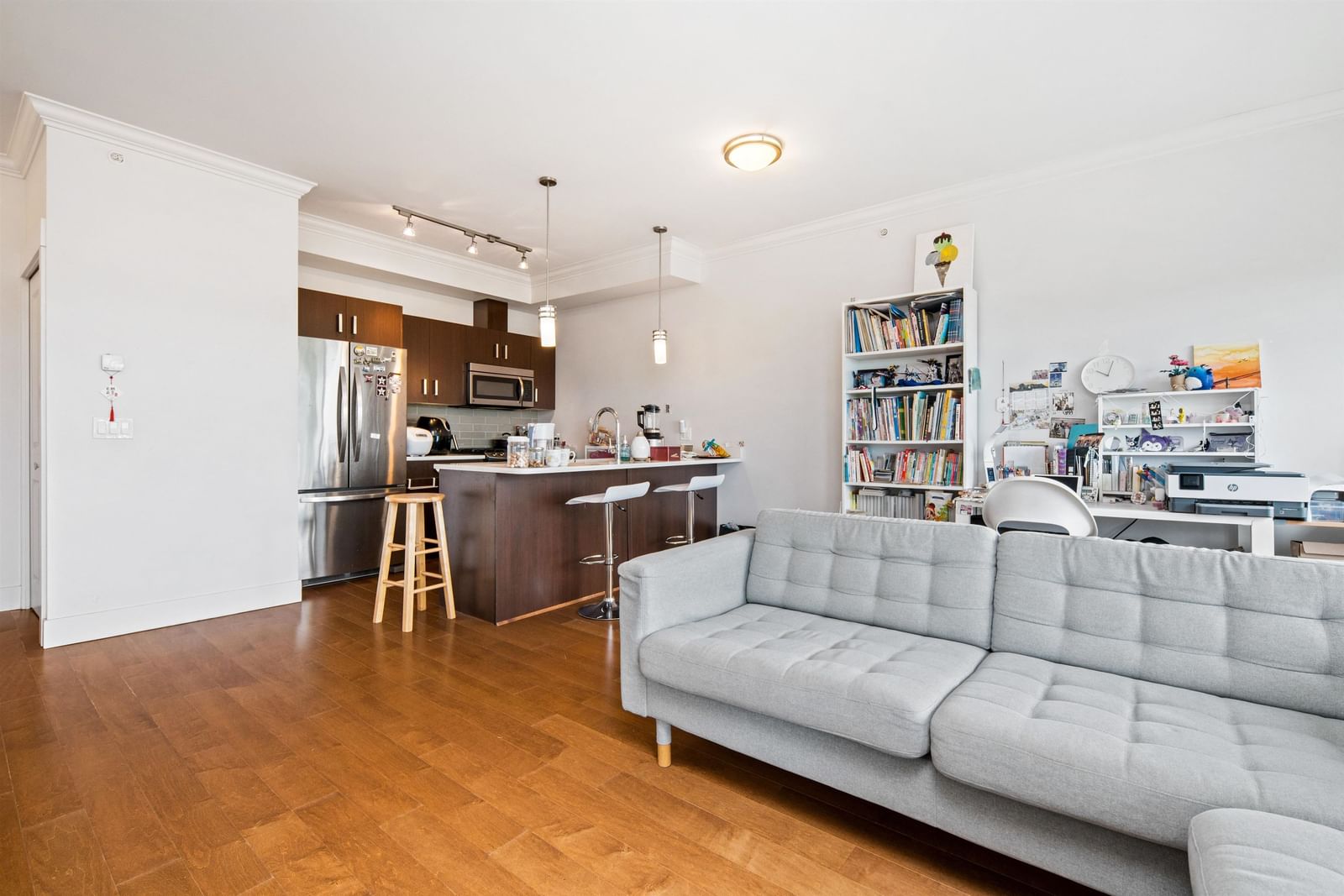 Listing Image 8