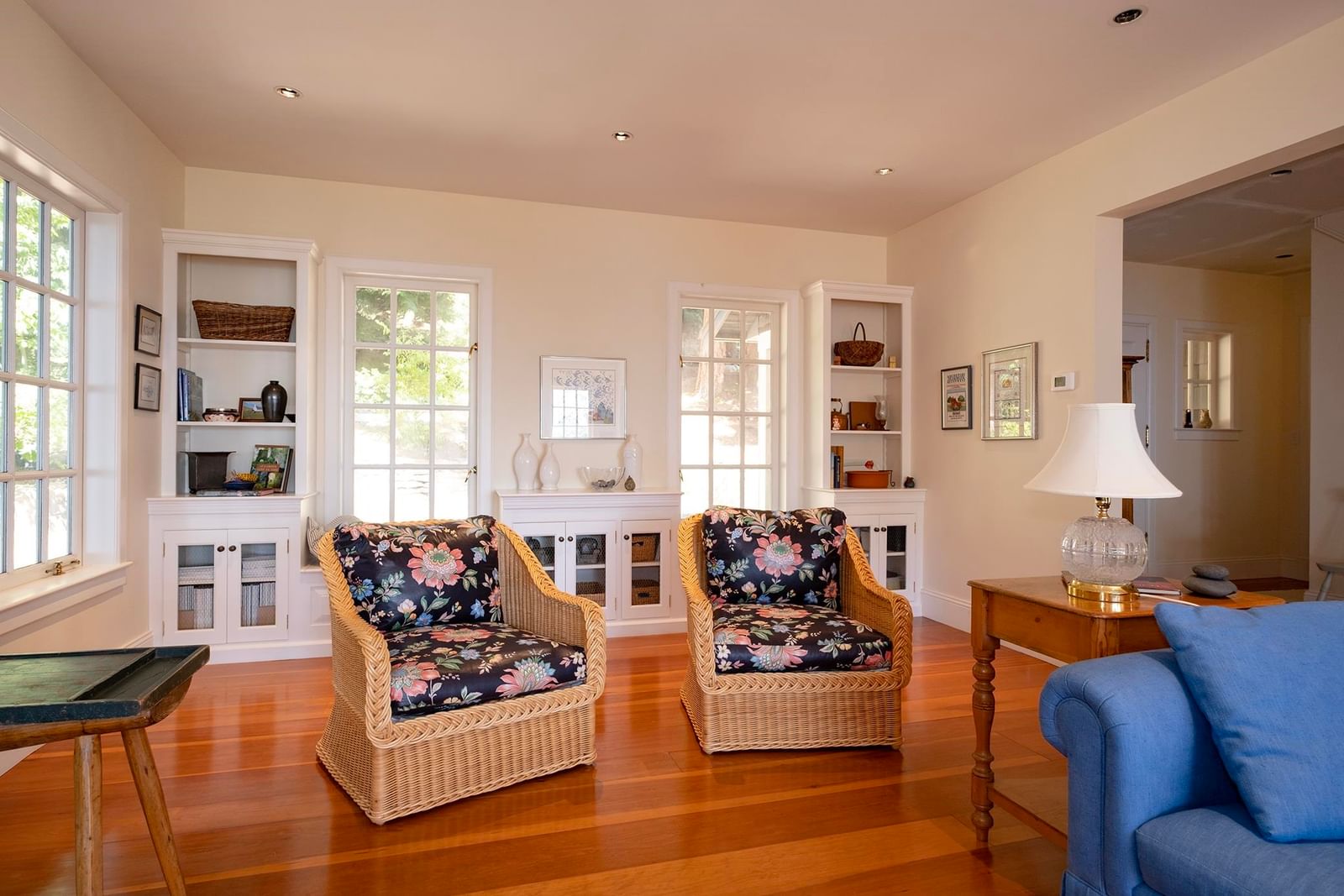 Listing Image 5