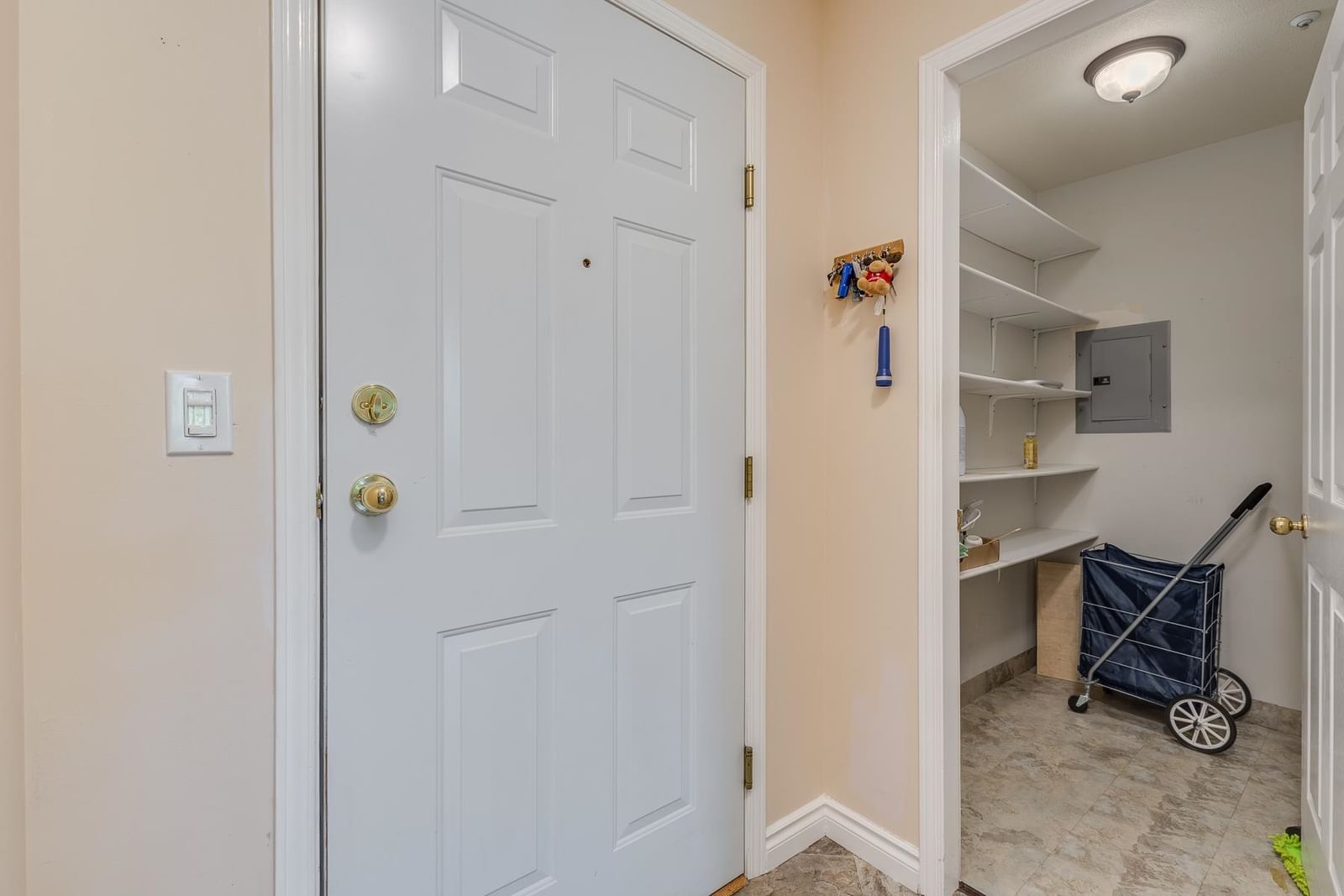 Listing Image 16