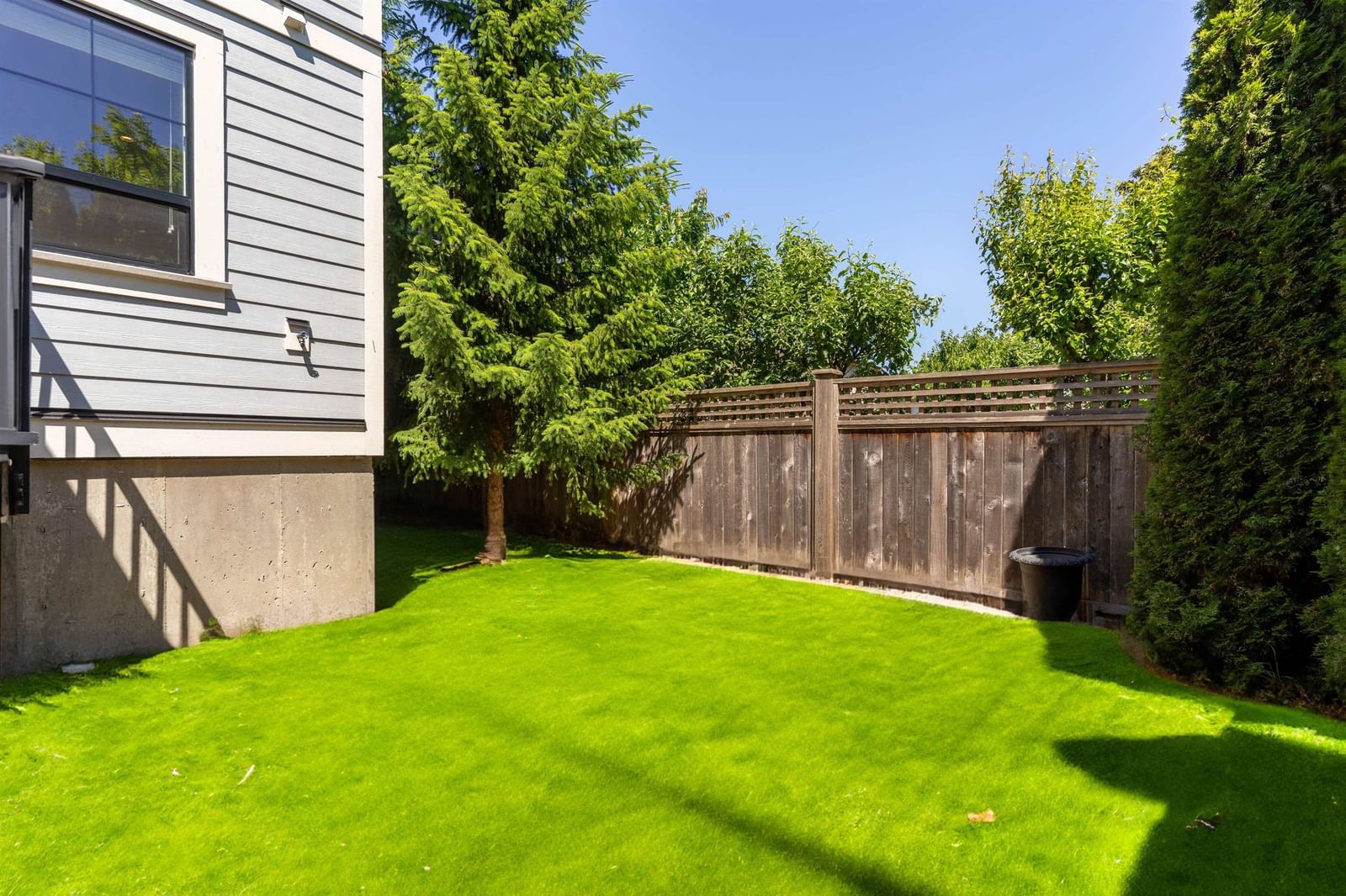 Listing Image 18