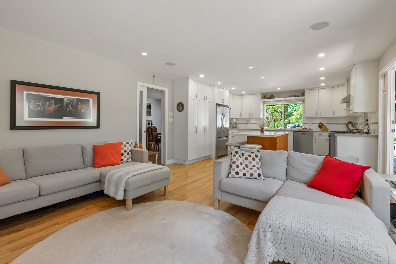 Listing Image 15