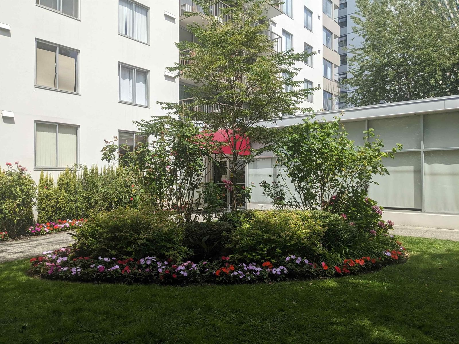 Listing Image 15