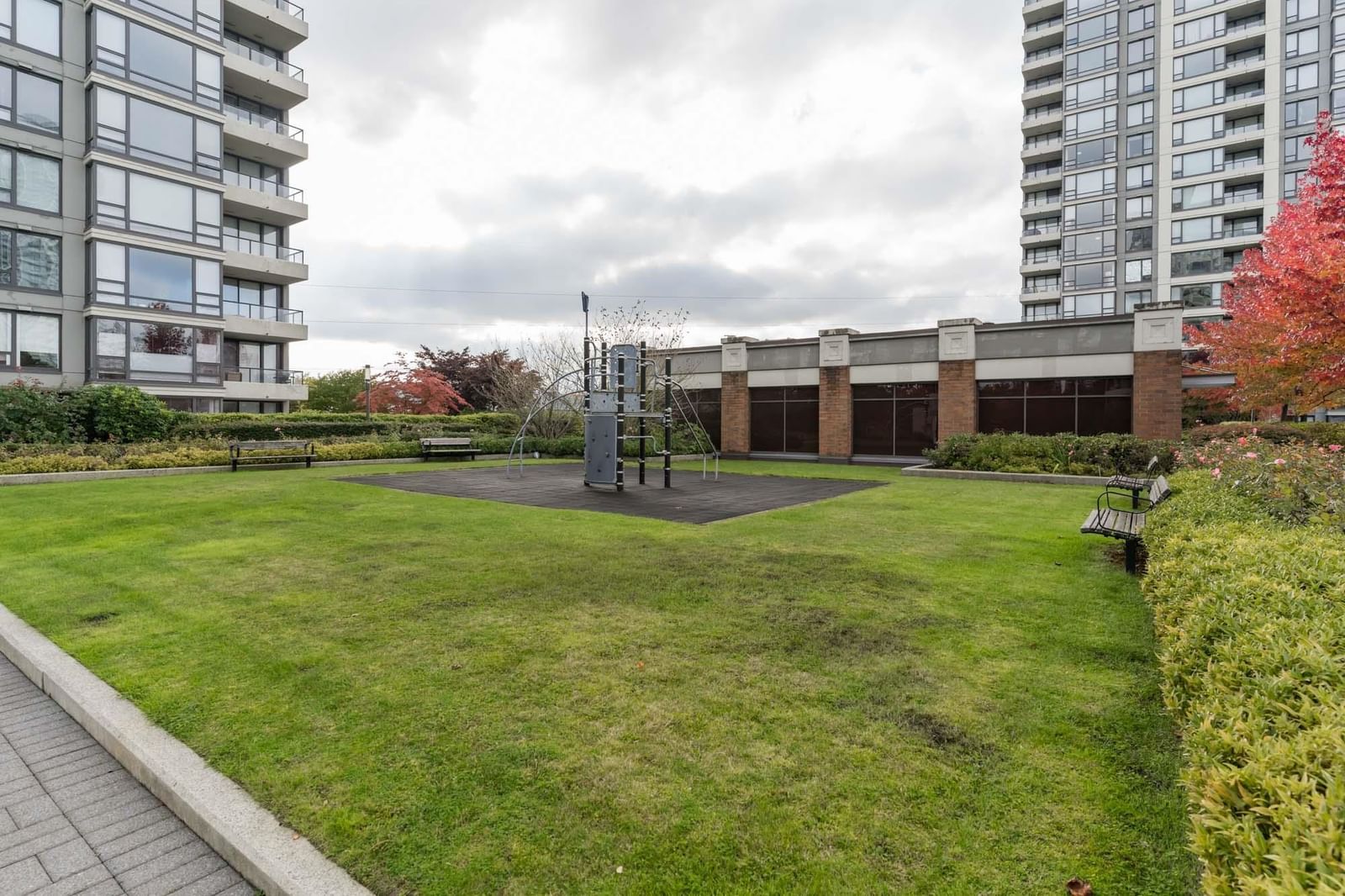 Listing Image 17