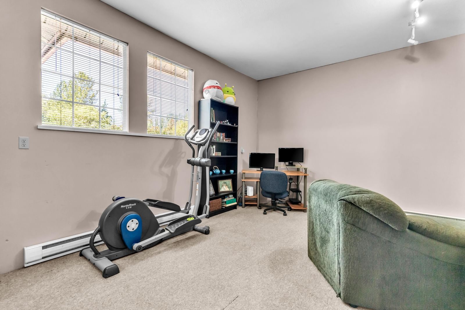 Listing Image 19
