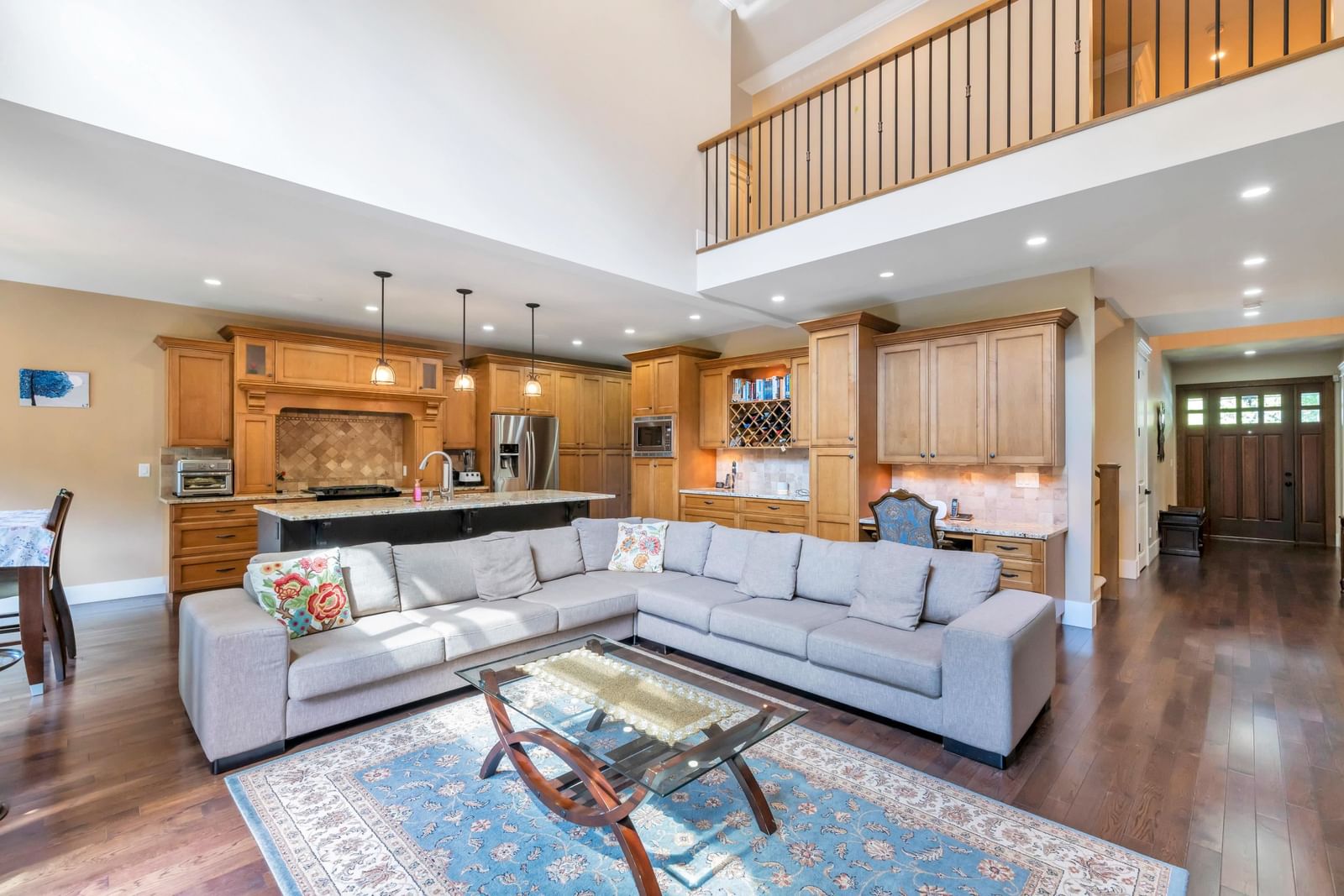 Listing Image 10