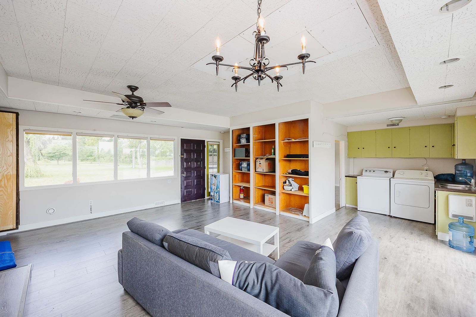 Listing Image 8