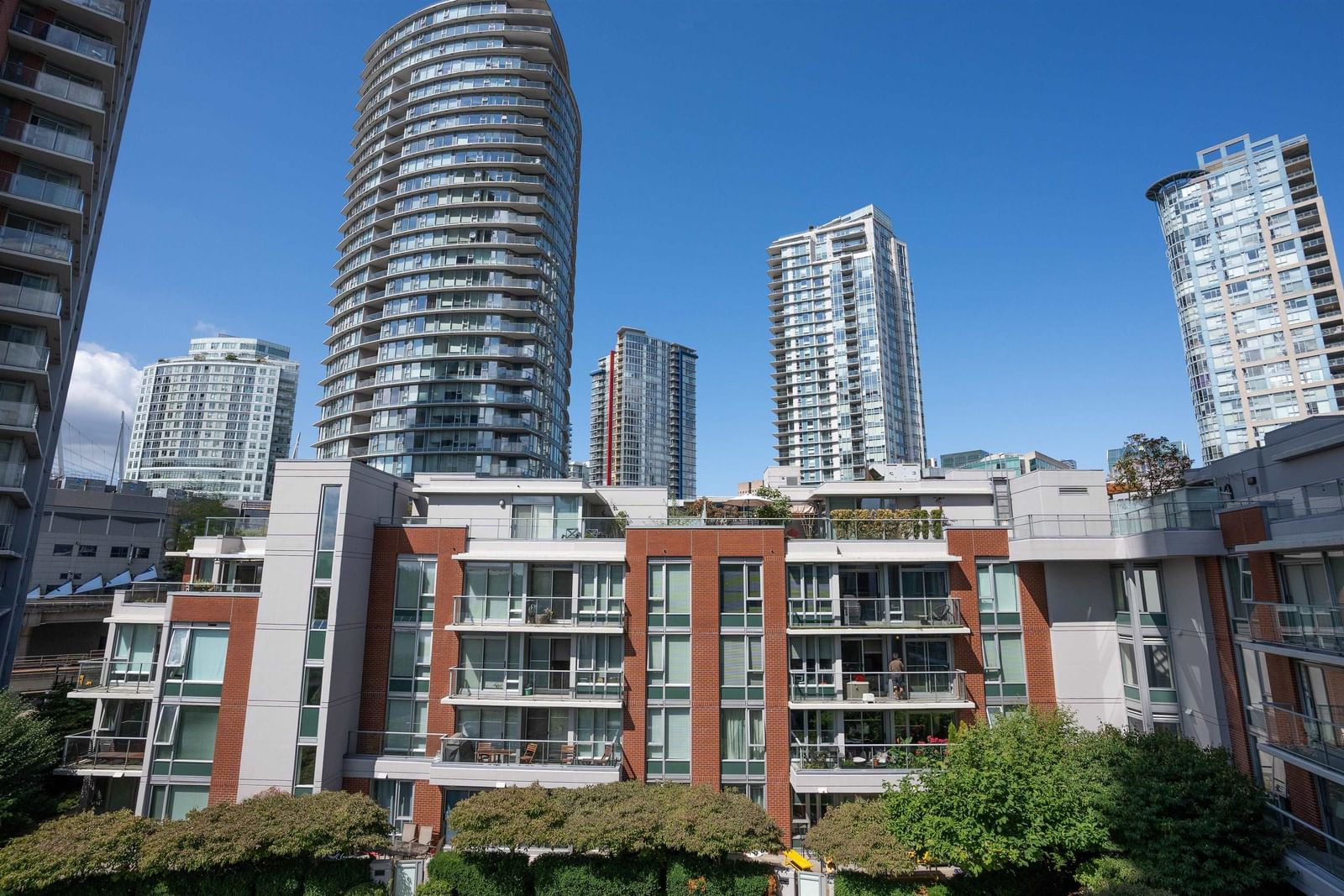 Listing Image 19