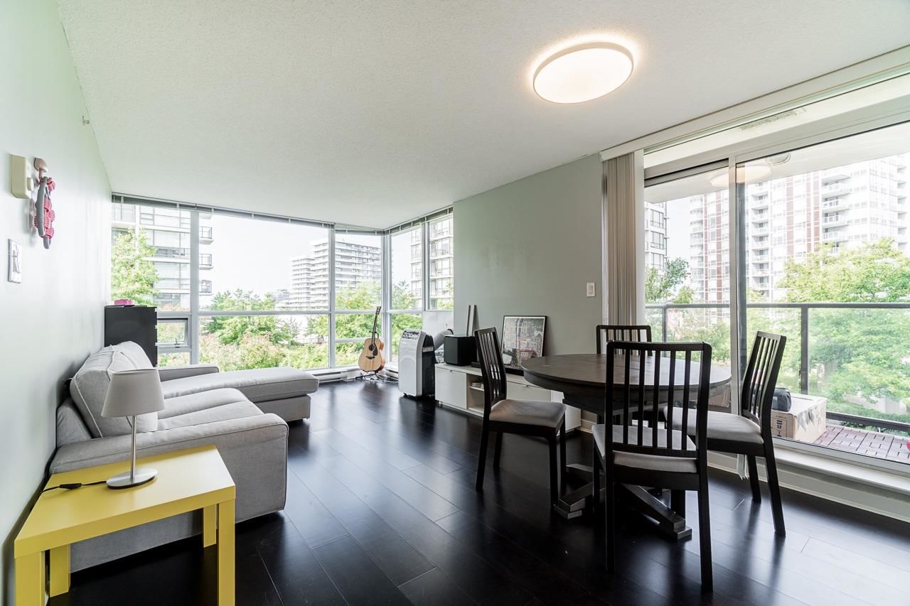 Listing Image 11