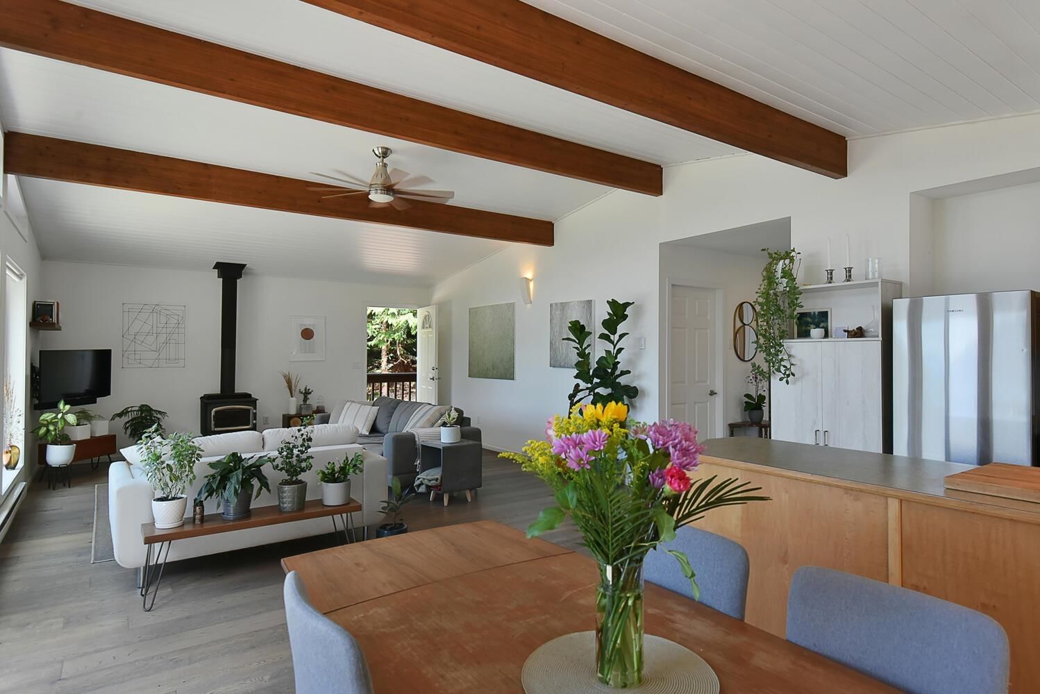 Listing Image 8