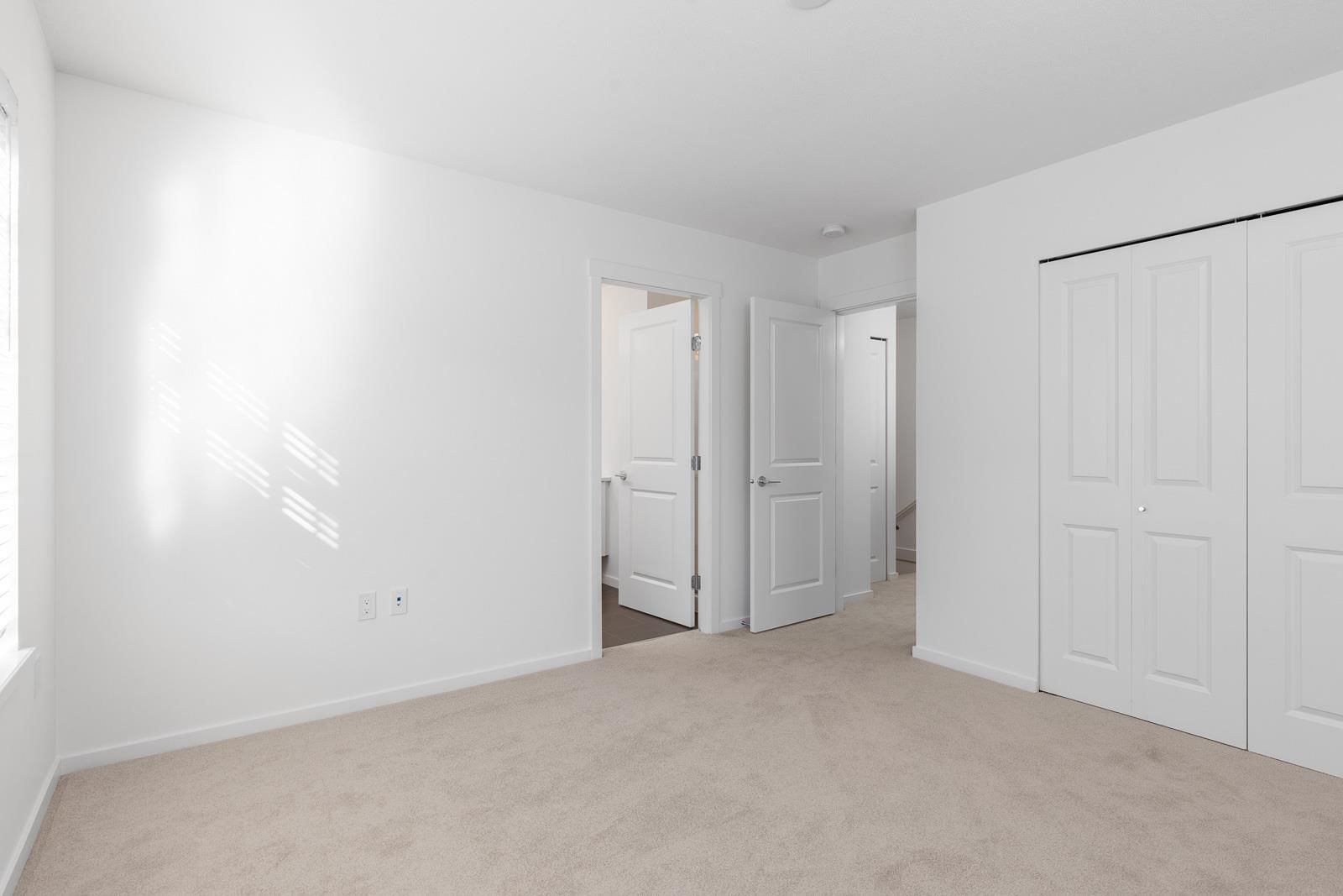 Listing Image 28