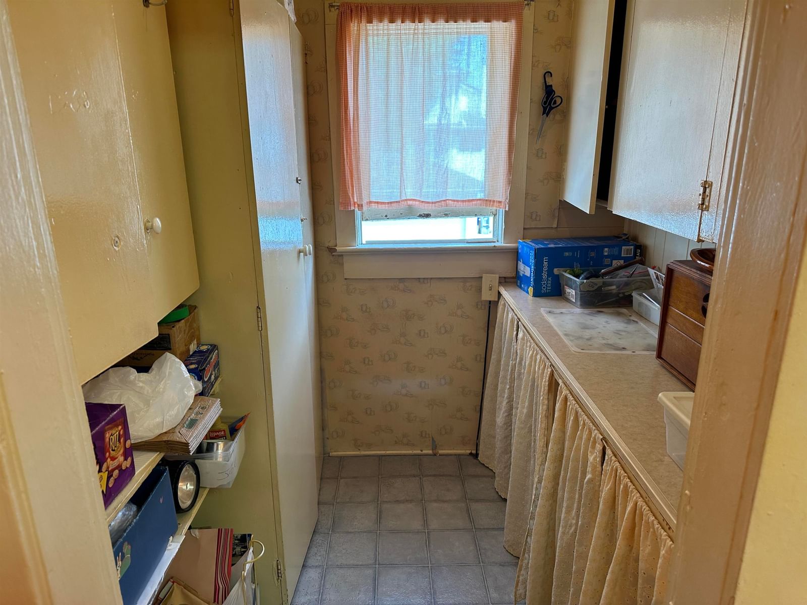 Listing Image 8