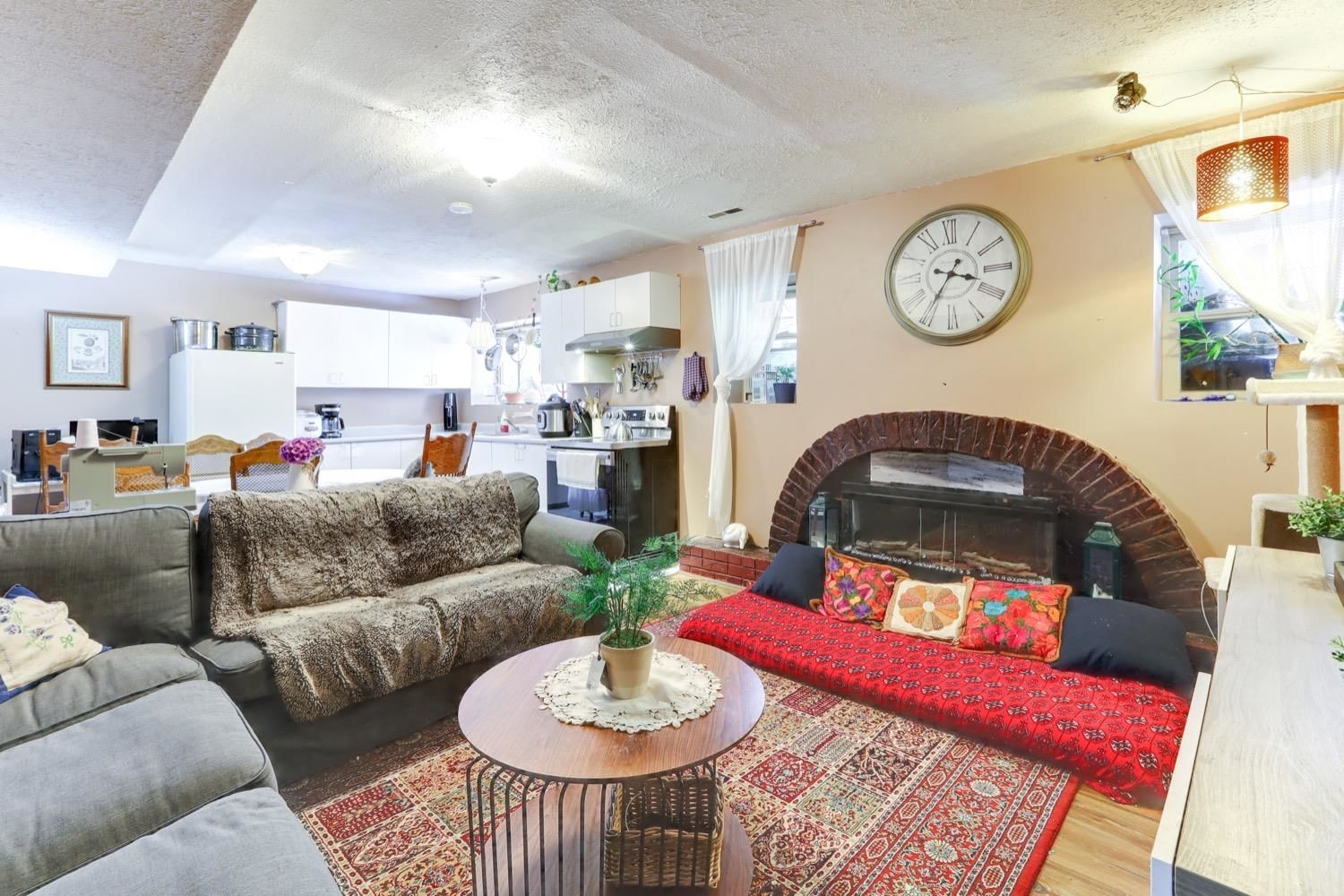 Listing Image 15