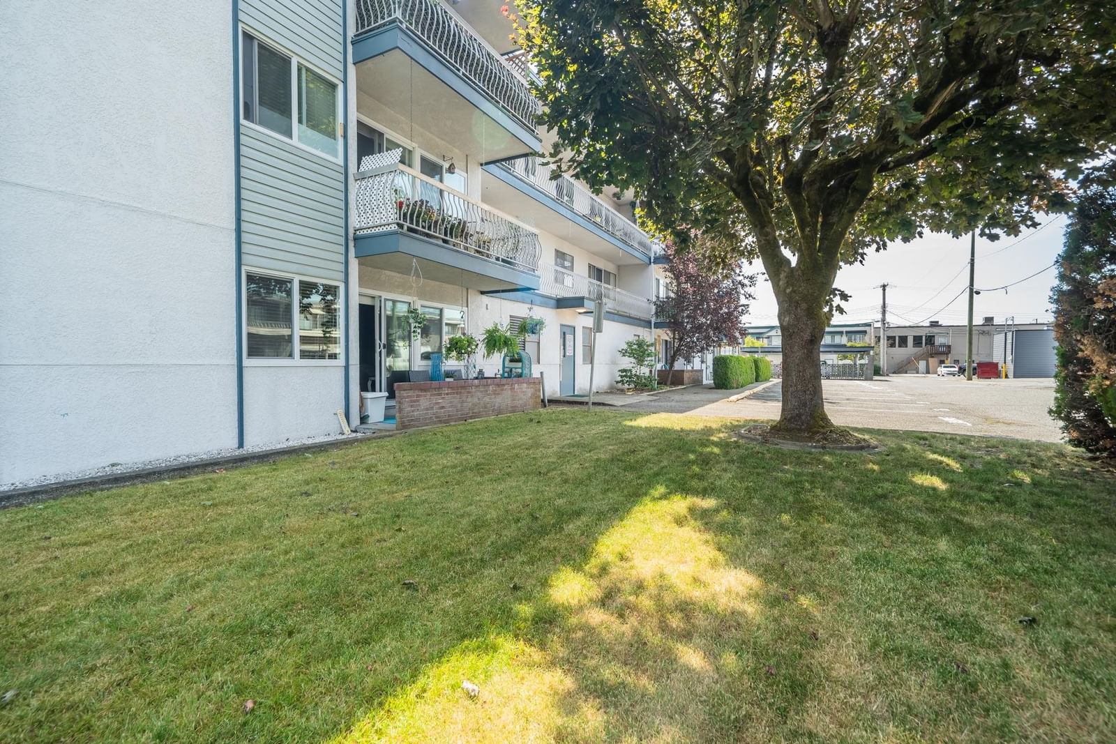 Listing Image 20