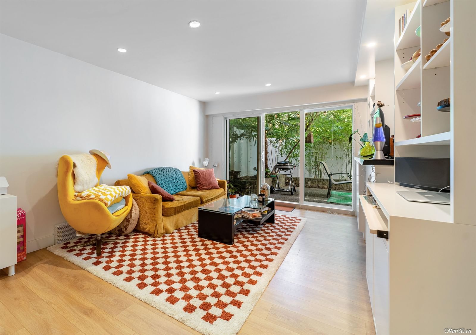 Listing Image 10