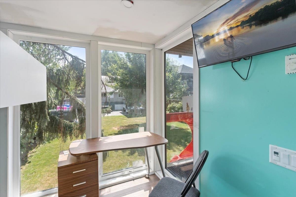 Listing Image 18