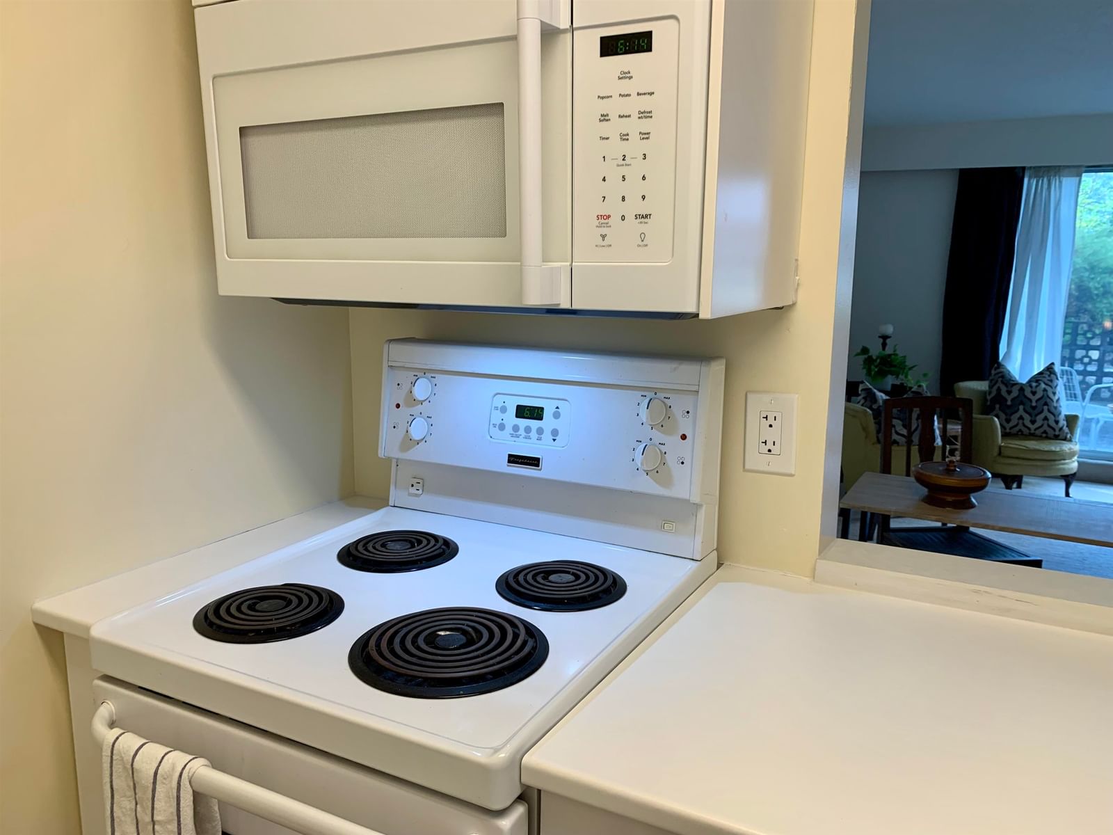 Listing Image 8