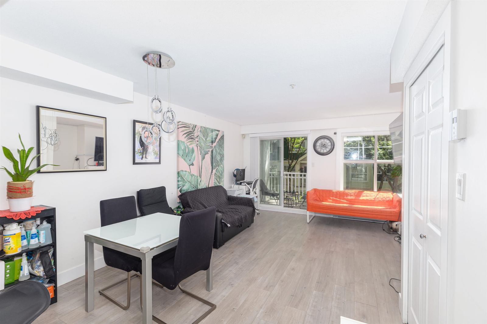 Listing Image 12