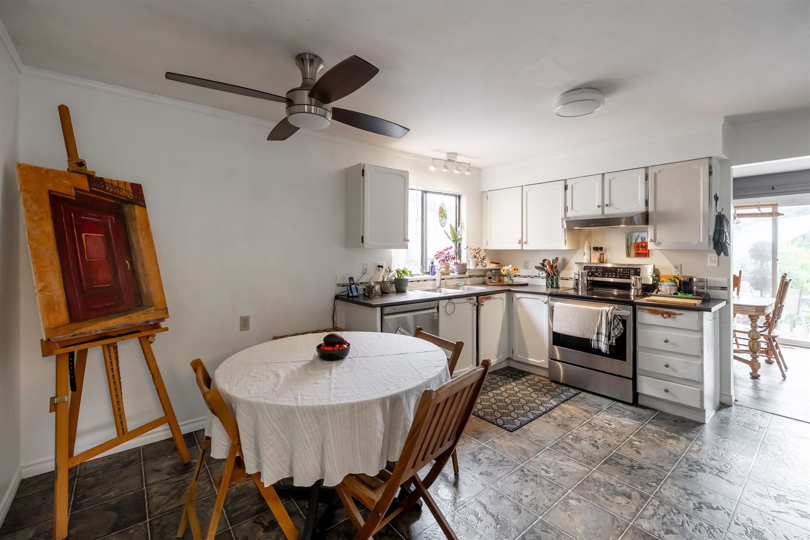 Listing Image 11