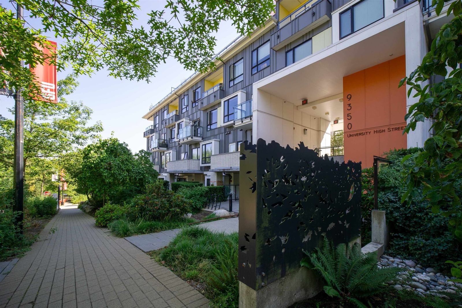 Listing Image 8