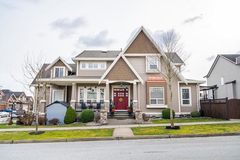 18938 54a Avenue, Surrey, V3S 6R4 | Image 2