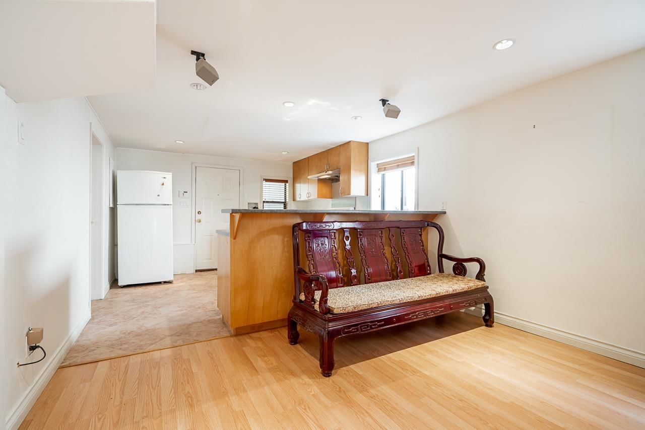 Listing Image 18