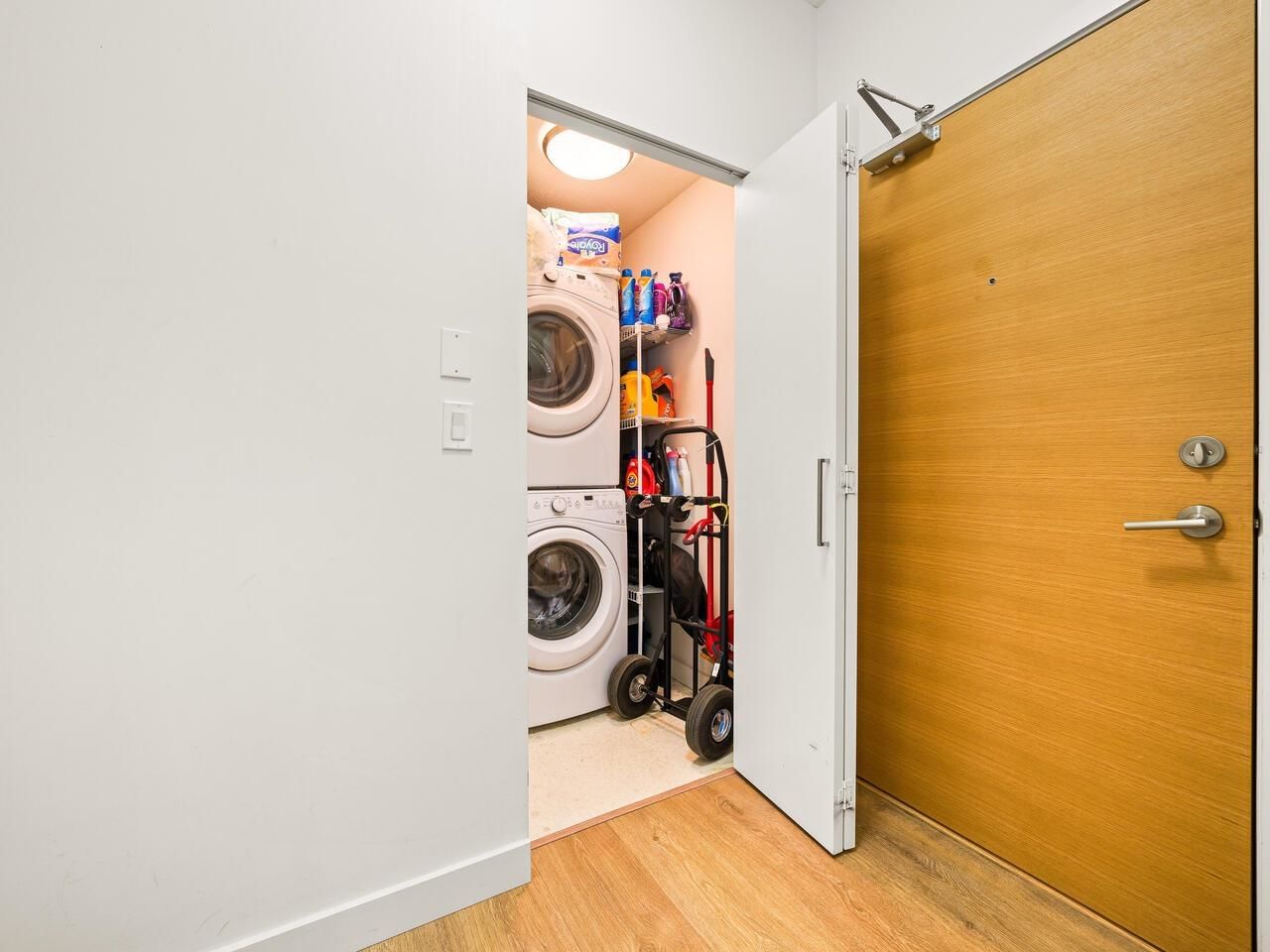 Listing Image 14