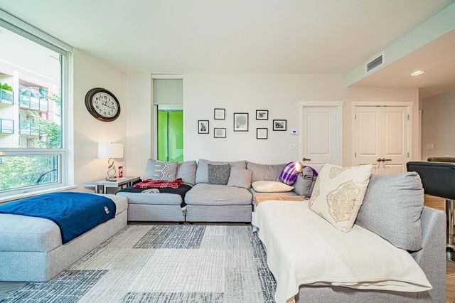 422 - 3563 Ross Drive