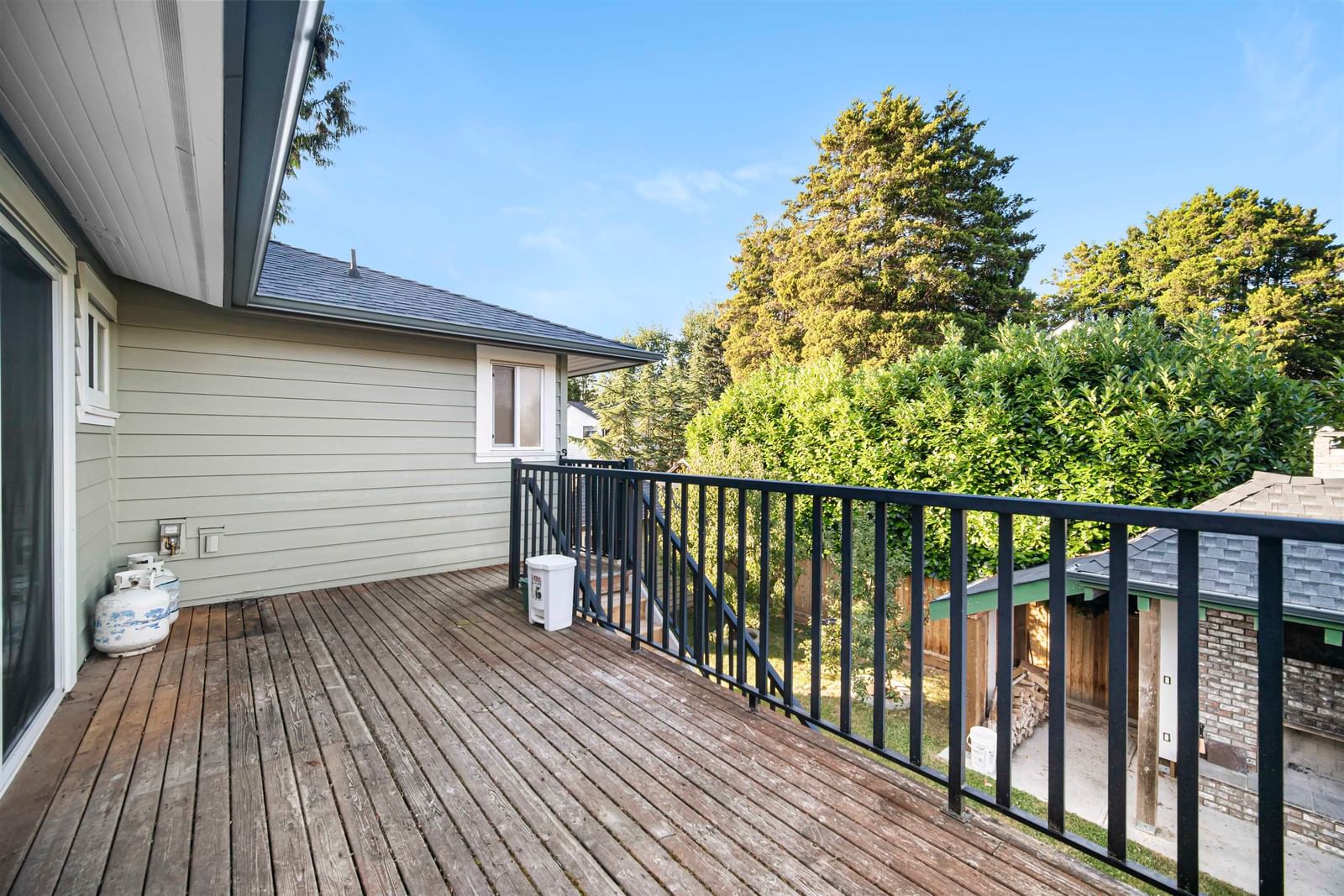 Listing Image 18