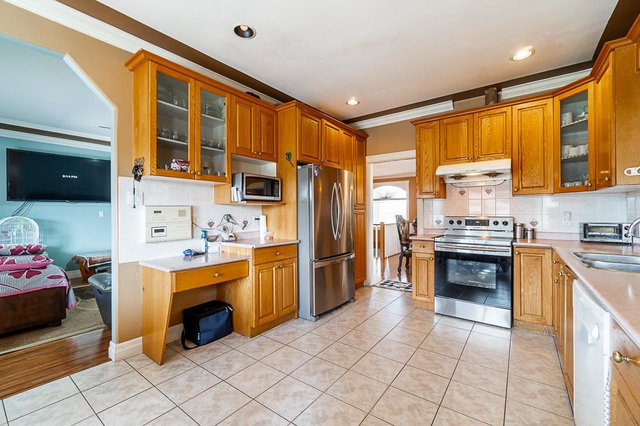 Listing Image 11