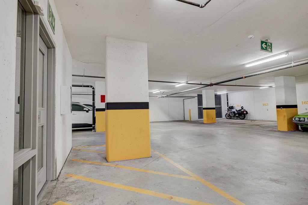 Listing Image 27