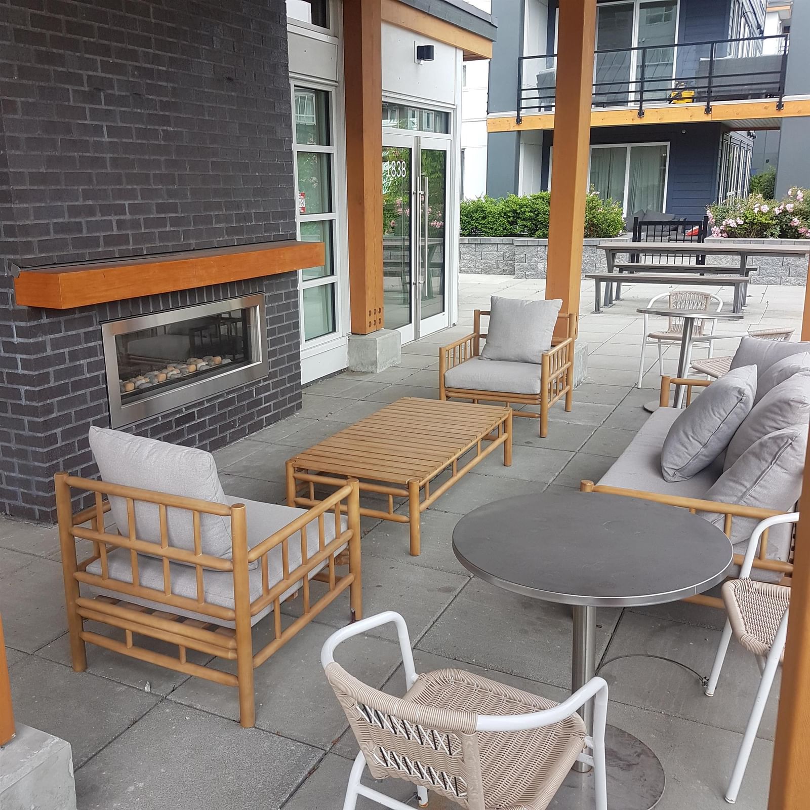 Listing Image 12