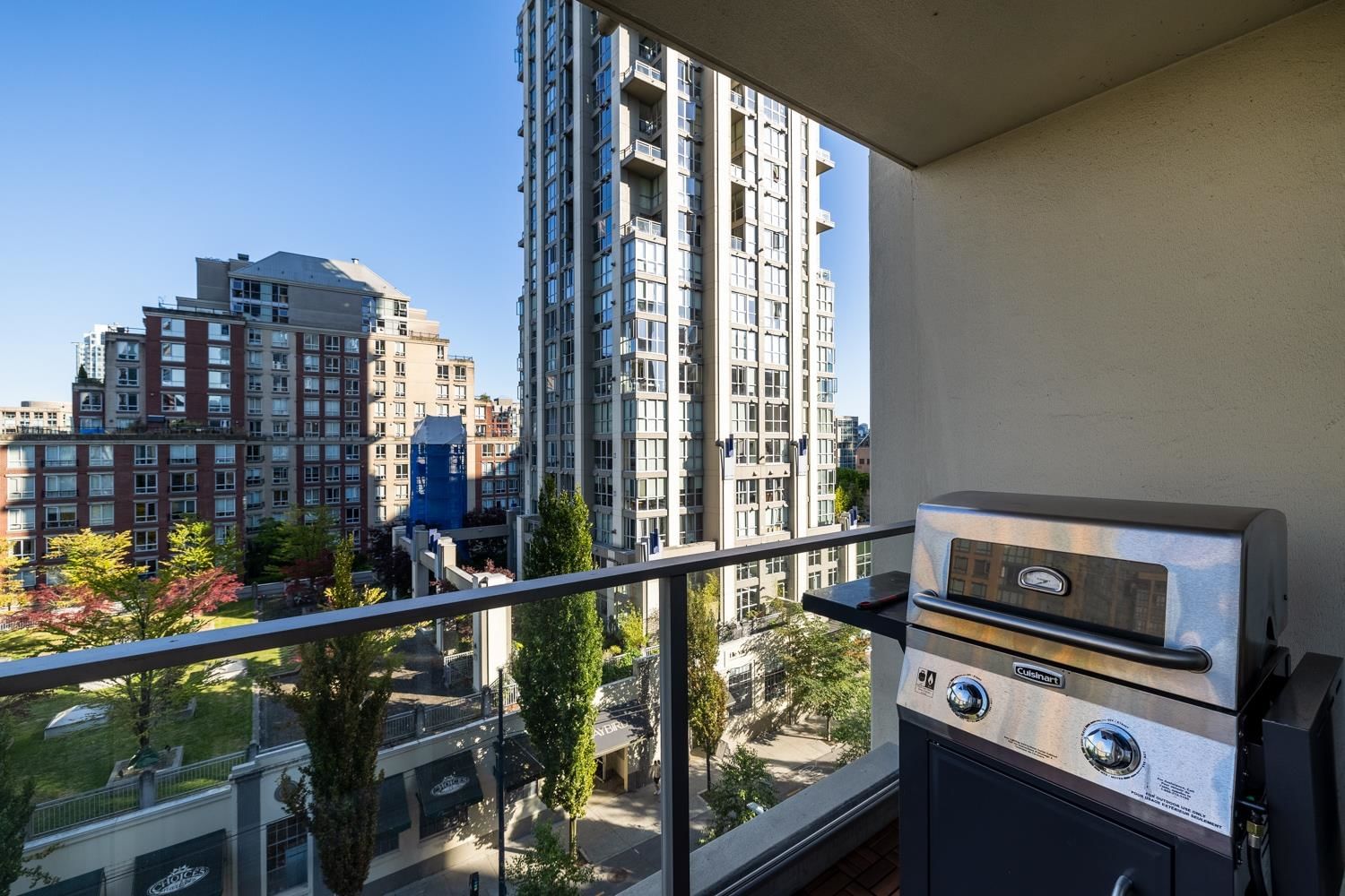 Listing Image 11
