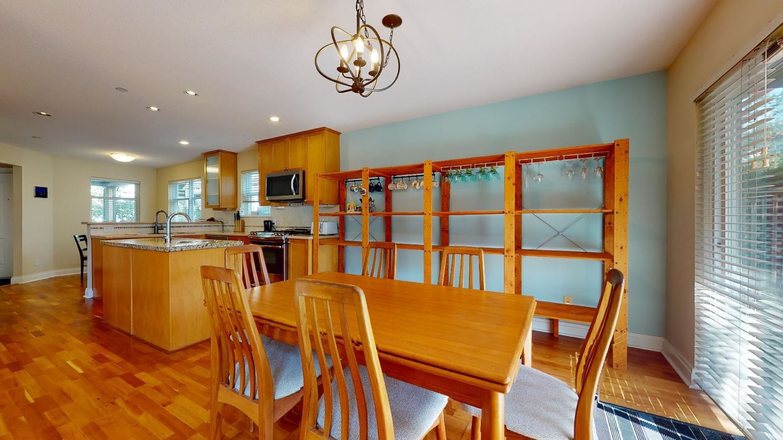 Listing Image 16