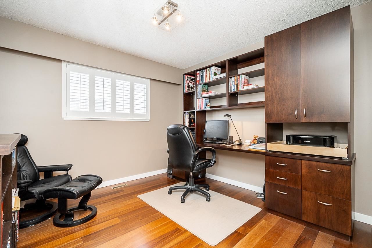 Listing Image 16