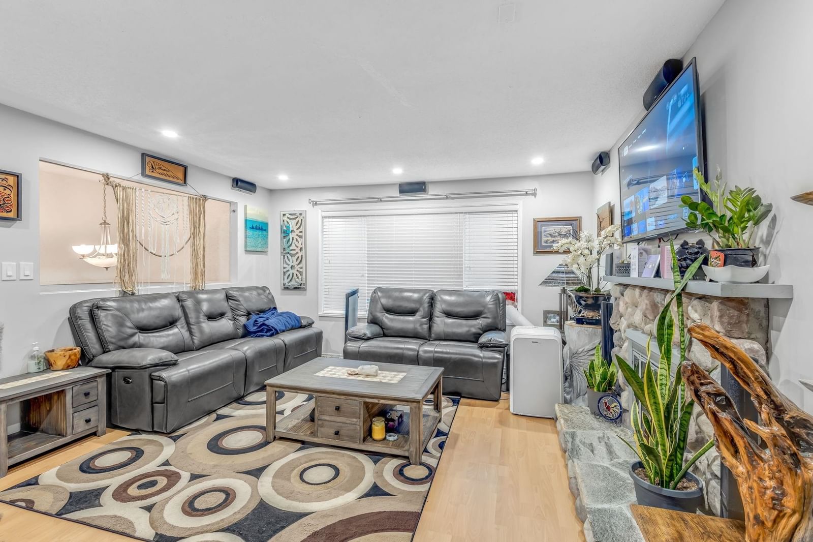Listing Image 18