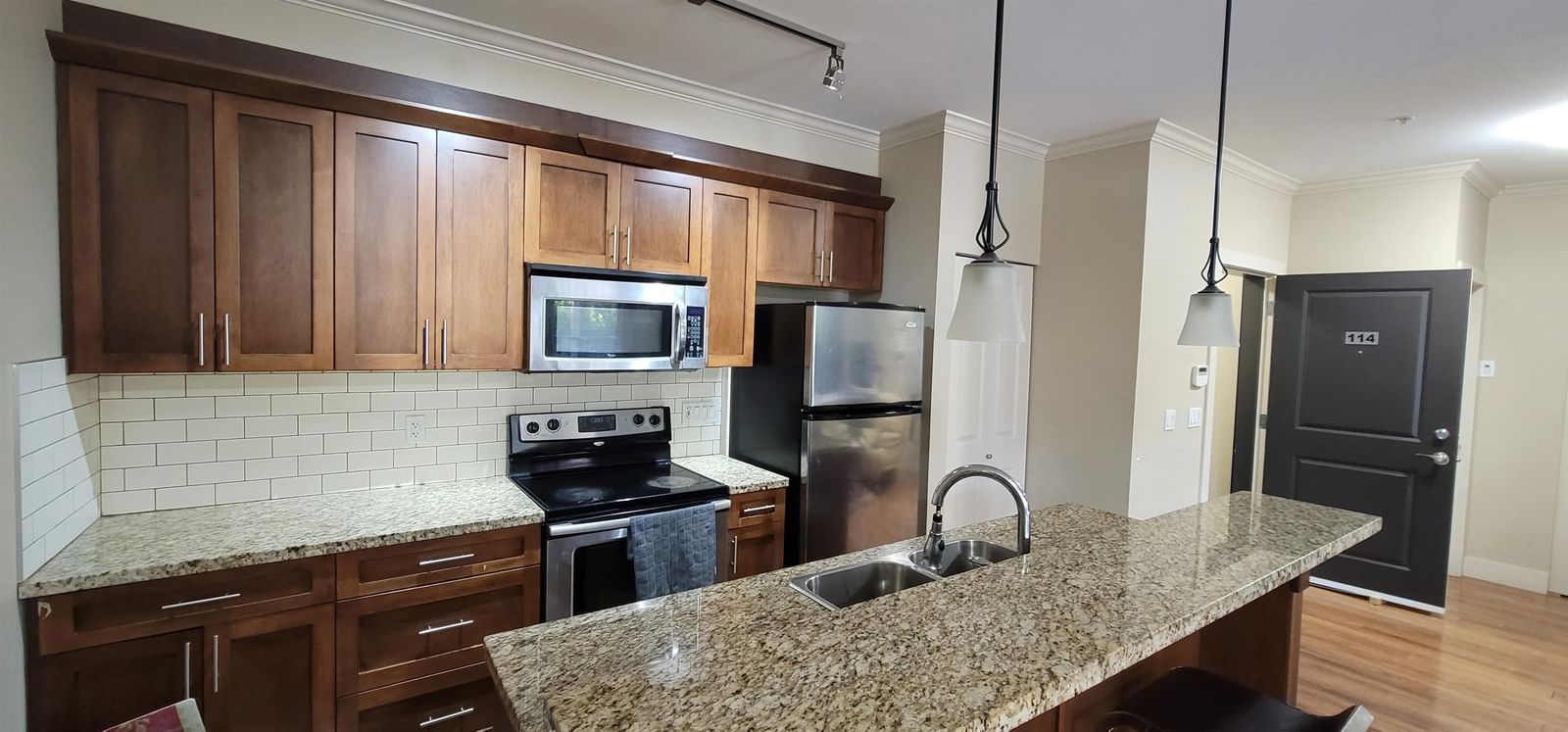 Listing Image 15