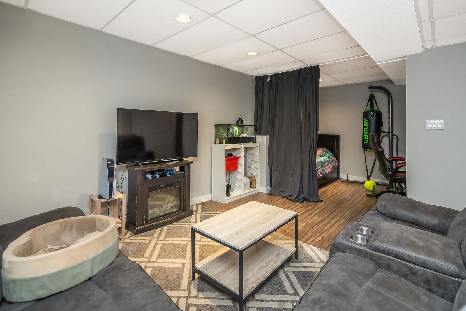 Listing Image 15