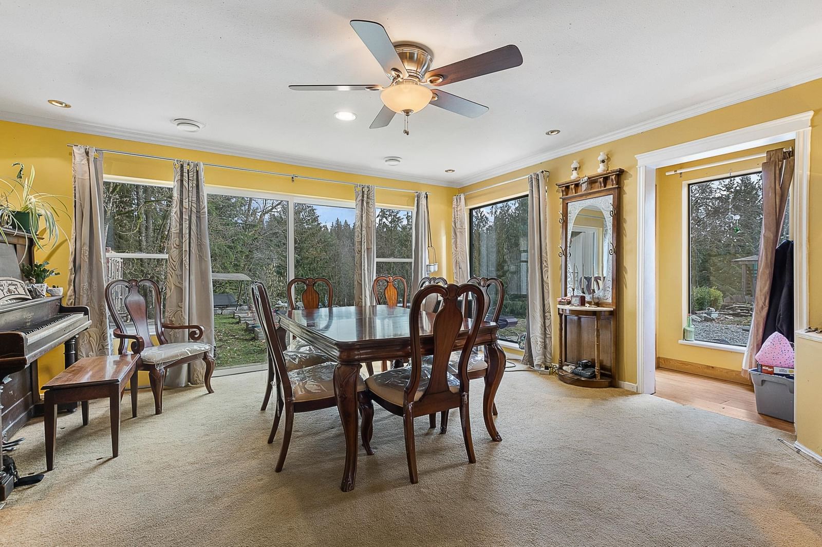 Listing Image 10