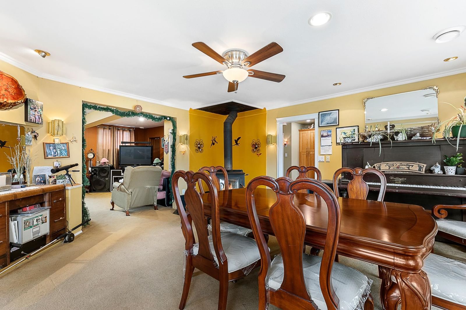 Listing Image 11